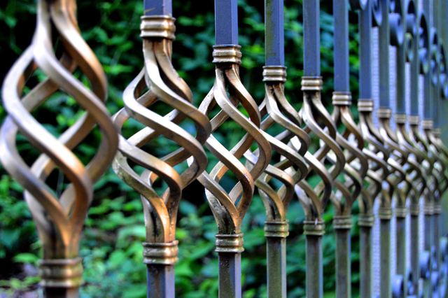 Custom gate detail